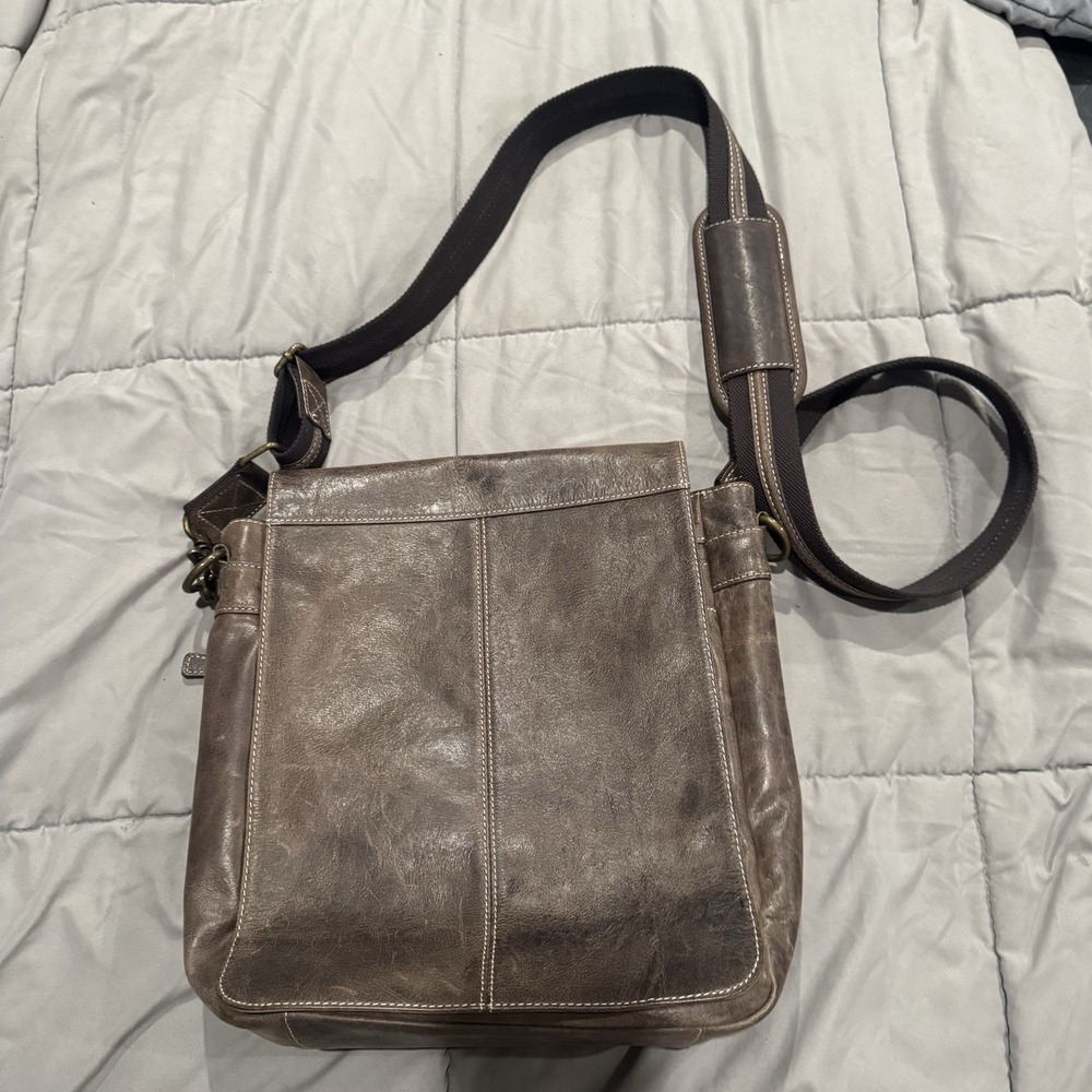 Gun Tote'n Mamas Concealed Carry Crossbody Messenger Bag Distressed Gray Brown